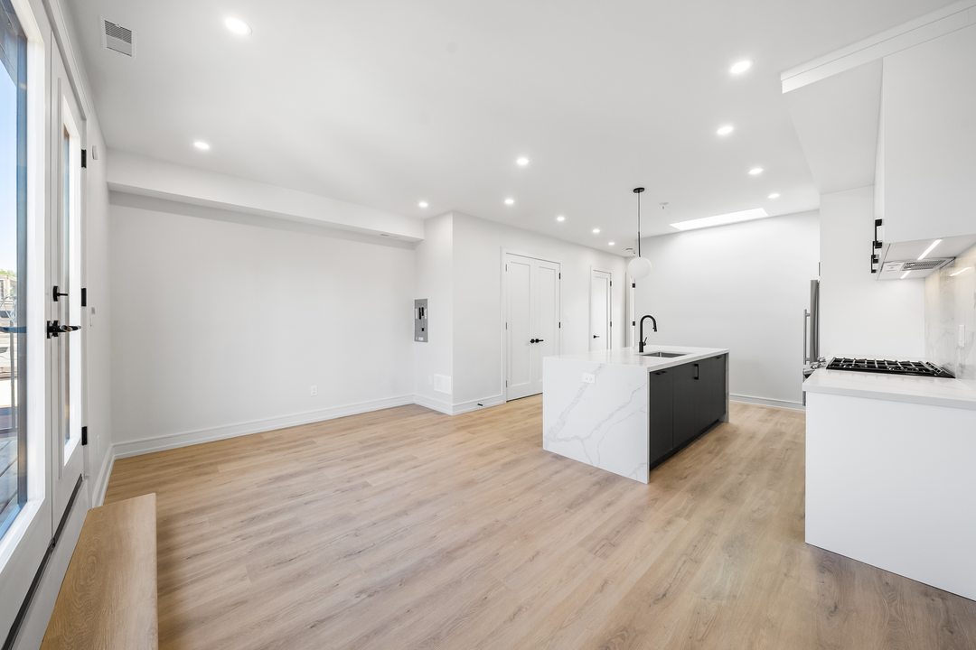 158 Dovercourt — Reside Properties